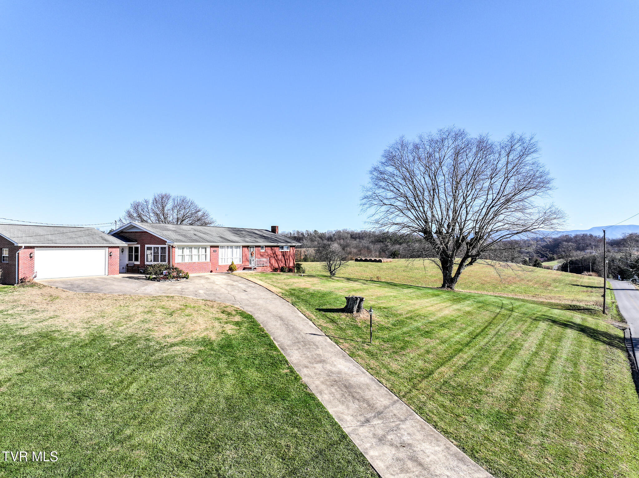440 Walkertown Road Chuckey, TN 37641 - Photo 48 of 49 DJI_20251121171105_0087_D