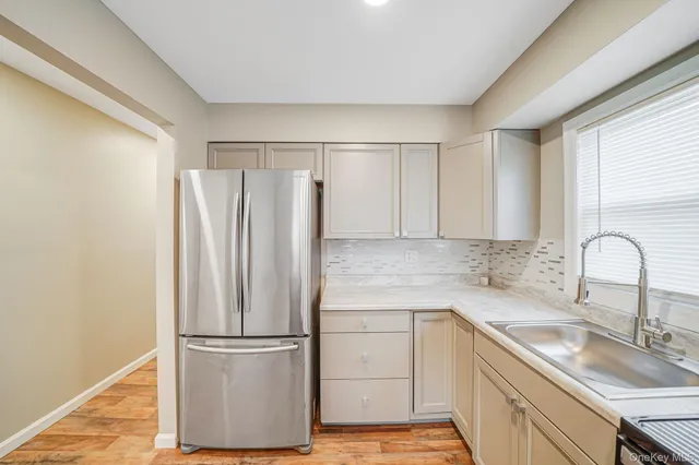 $3,495 | 130 5th Avenue, Bay Shore, NY 11706