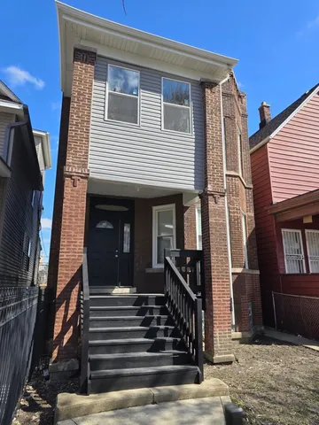 $550,000 | 651 North Long Avenue, Chicago, IL 60644