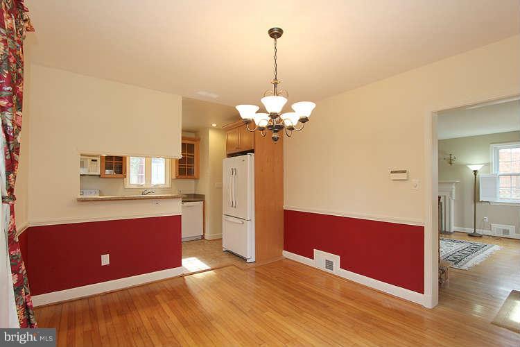 8907 Melwood Road Bethesda, MD 20817 - Photo 14 of 27 Dining Room