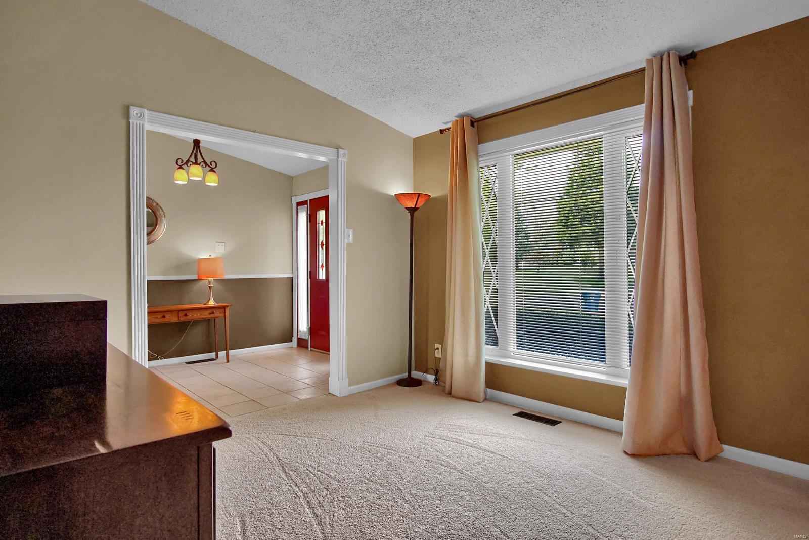 4722 Ringer Road St. Louis, MO 63129 - Photo 3 of 32 Gallery Image 3