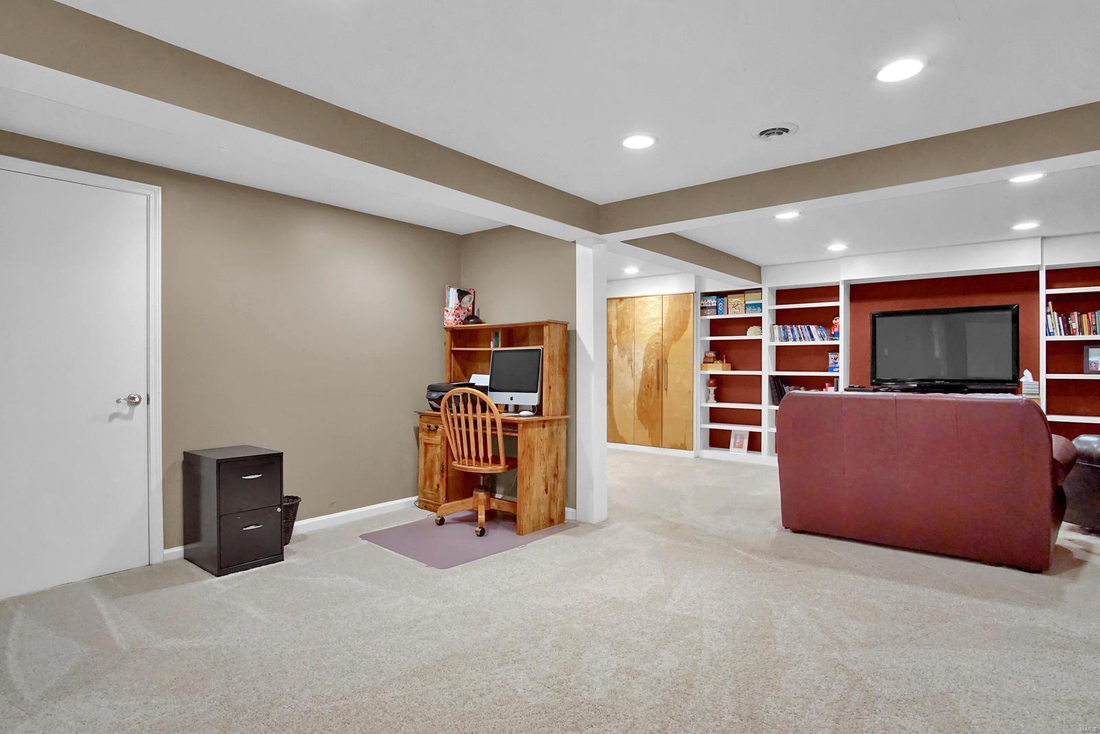 4722 Ringer Road St. Louis, MO 63129 - Photo 26 of 32 Gallery Image 26