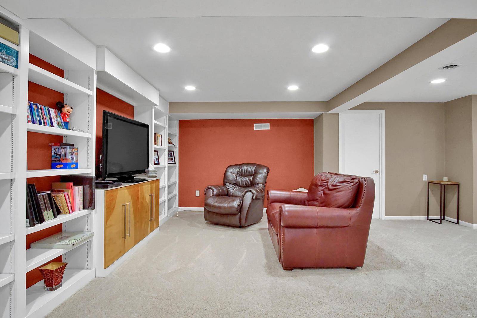4722 Ringer Road St. Louis, MO 63129 - Photo 27 of 32 Gallery Image 27