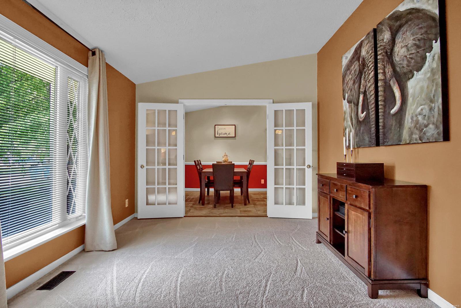4722 Ringer Road St. Louis, MO 63129 - Photo 4 of 32 Gallery Image 4