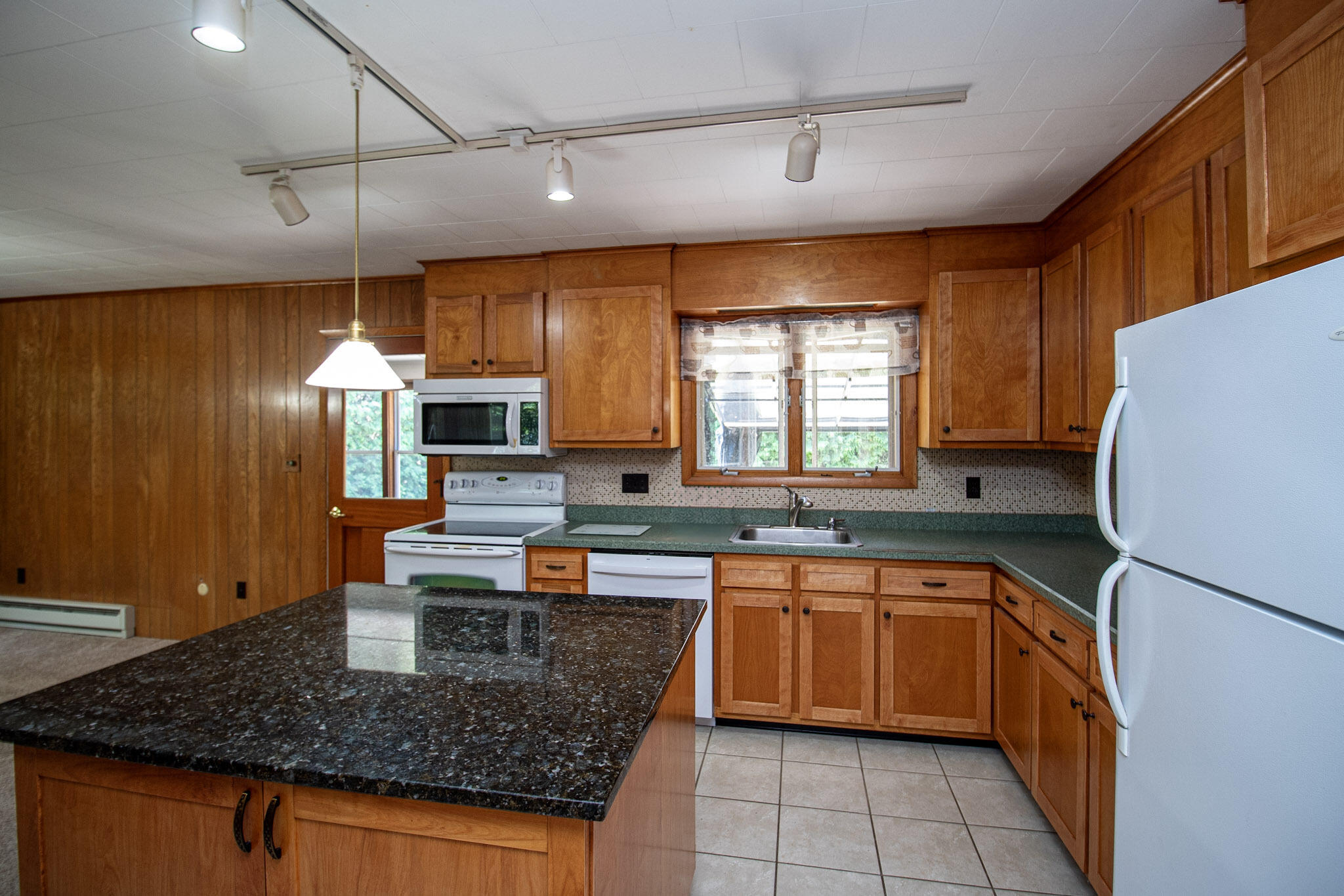 33 Addoms Street Plattsburgh, NY 12901 - Photo 5 of 34