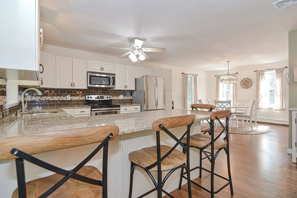 6 Gradie Way Hopkinton, MA 01748 - Photo 4 of 37 Gallery Image 4