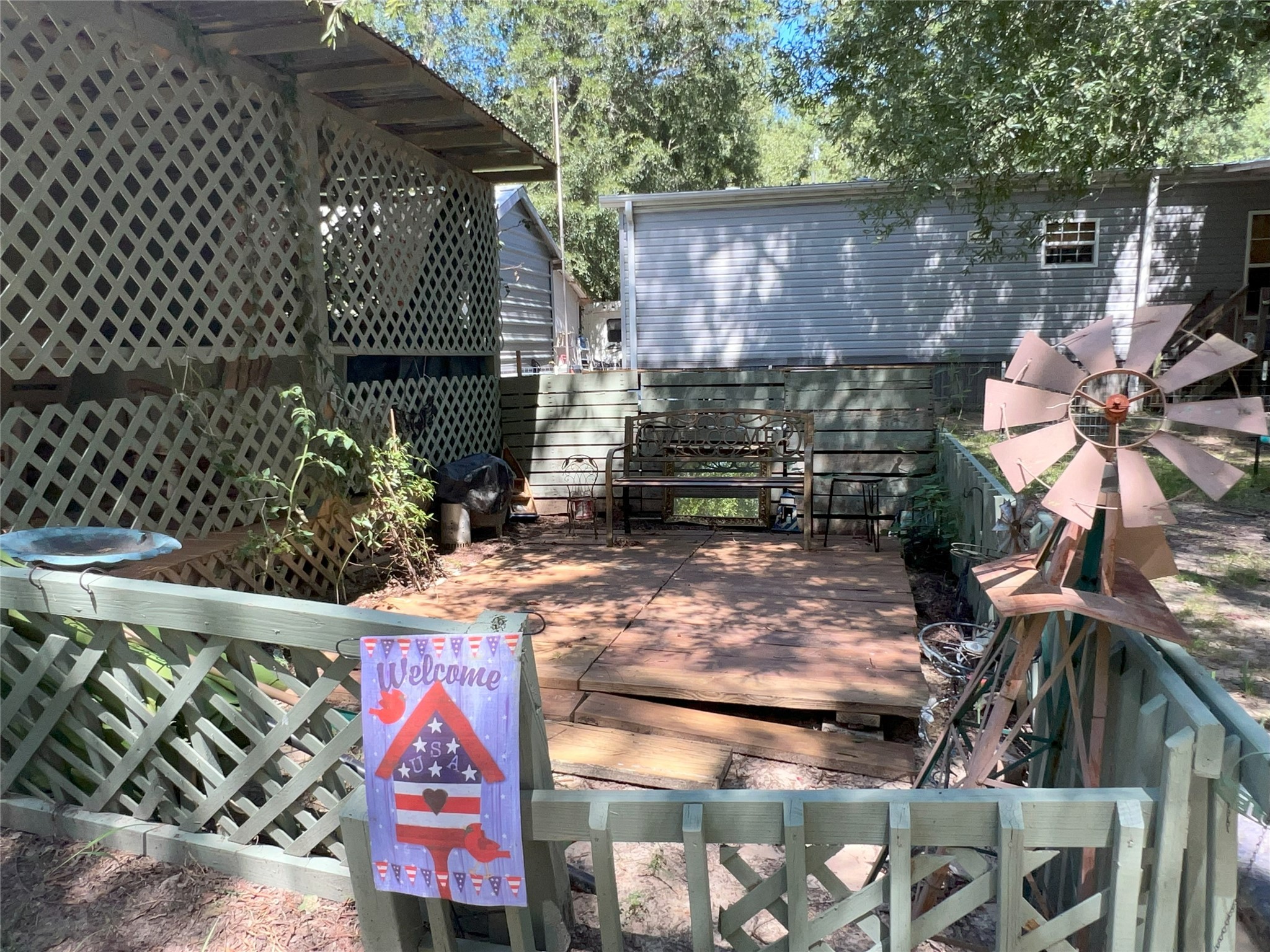 204 Knottypine Livingston, TX 77351 - Photo 11 of 30 a view of outdoor space and yard