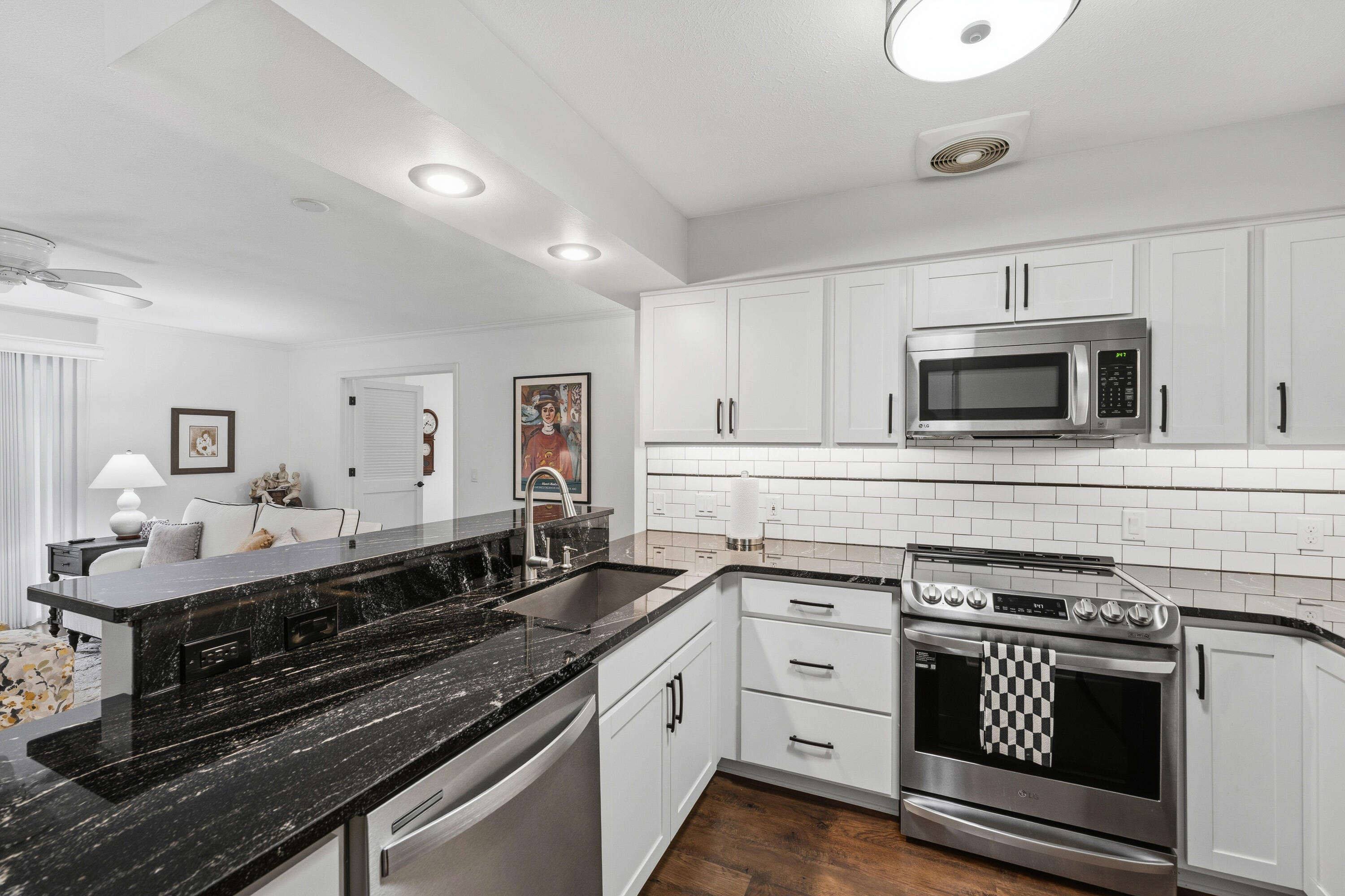 5172 Green Meadow Road, Unit 83 Kalamazoo, MI 49009 - Photo 9 of 17 DSC03415_1