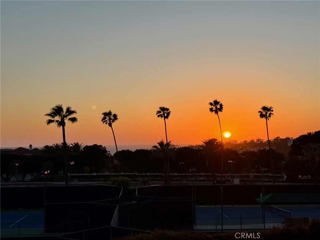 17 Centre Court Dana Point, CA 92629 - Photo 36 of 45 a view of a sky from a balcony