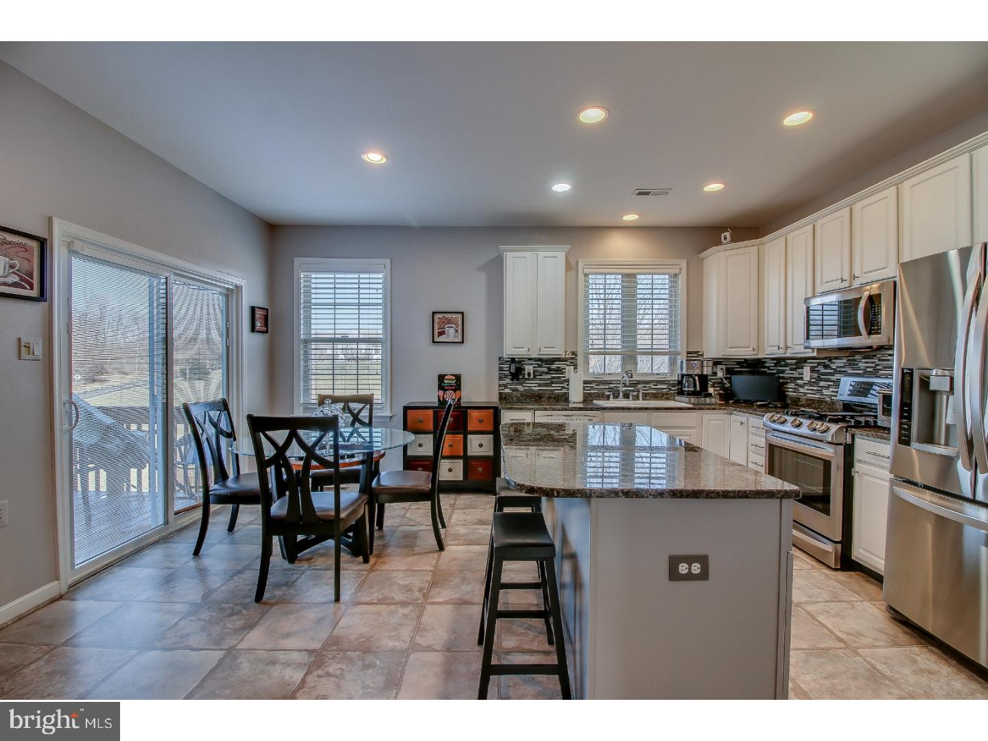 48 Bluebonnet Road Langhorne, PA 19047 - Photo 8 of 21 Kitchen
