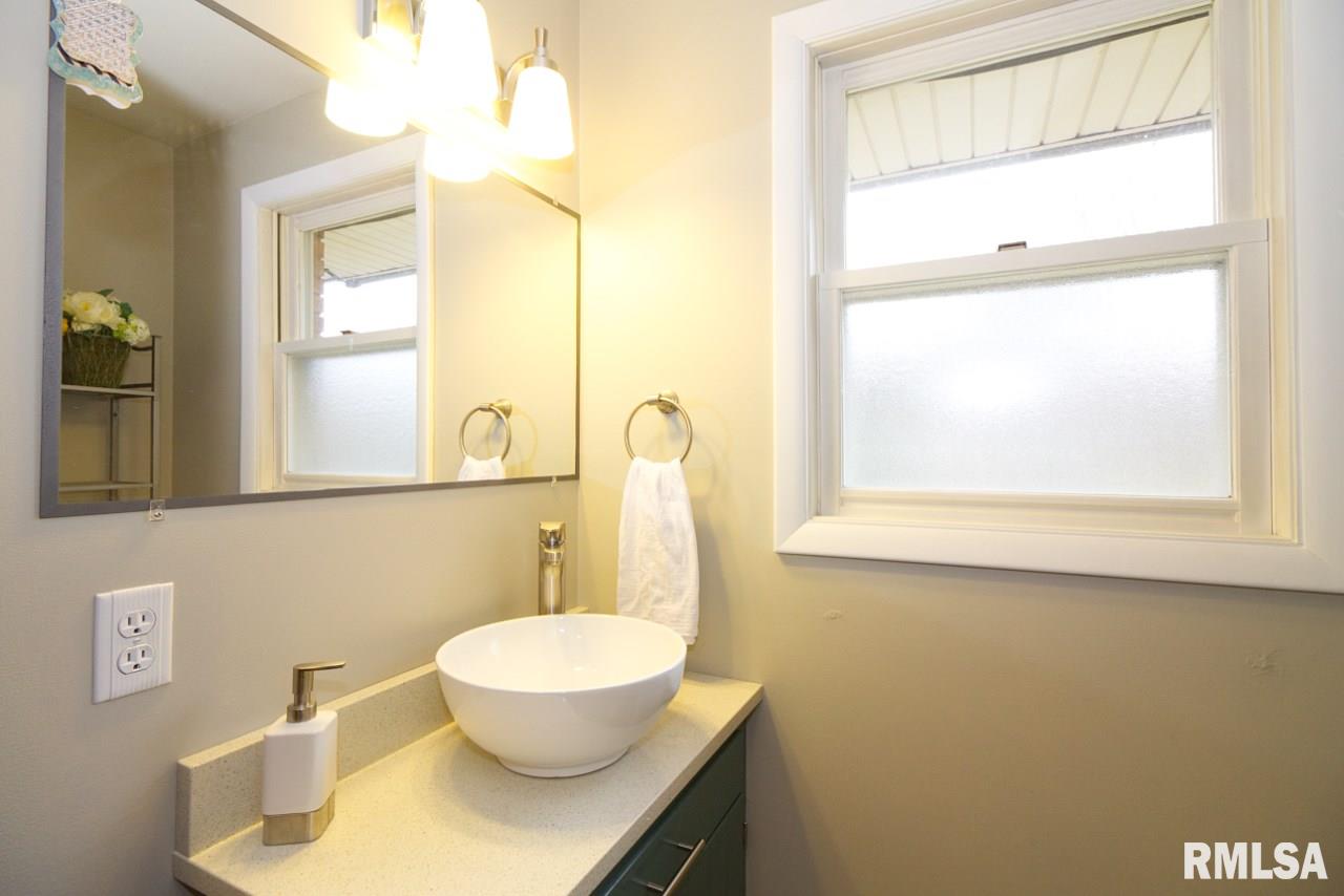 85 Forestview Road Morton, IL 61550 - Photo 13 of 36 Gallery Image 13