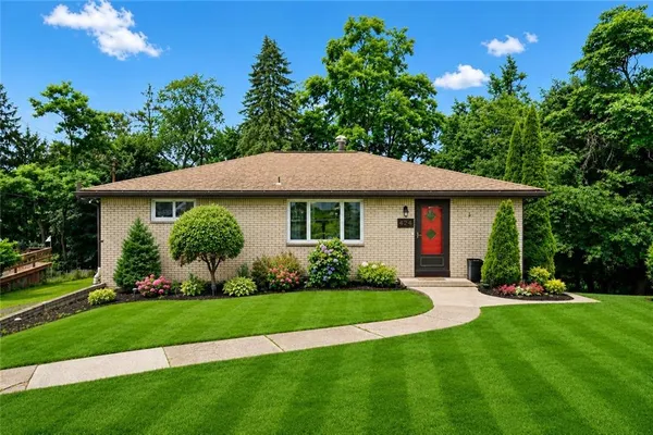 $335,900 | 424 Amherst Avenue, Coraopolis, PA 15108