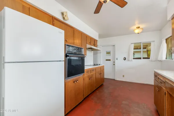 $2,500 | 1524 West Ocotillo Road, Phoenix, AZ 85015