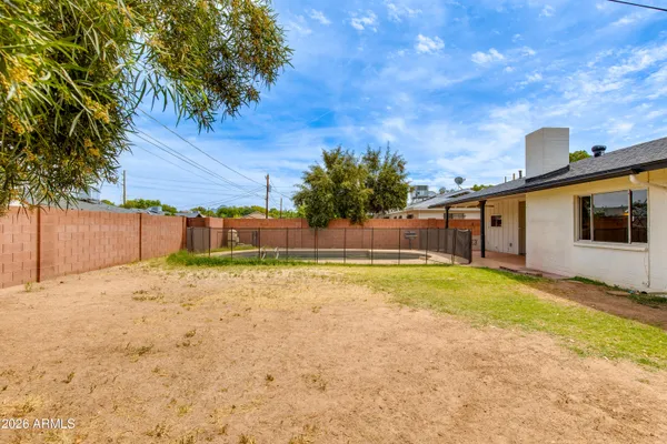 $2,500 | 1524 West Ocotillo Road, Phoenix, AZ 85015