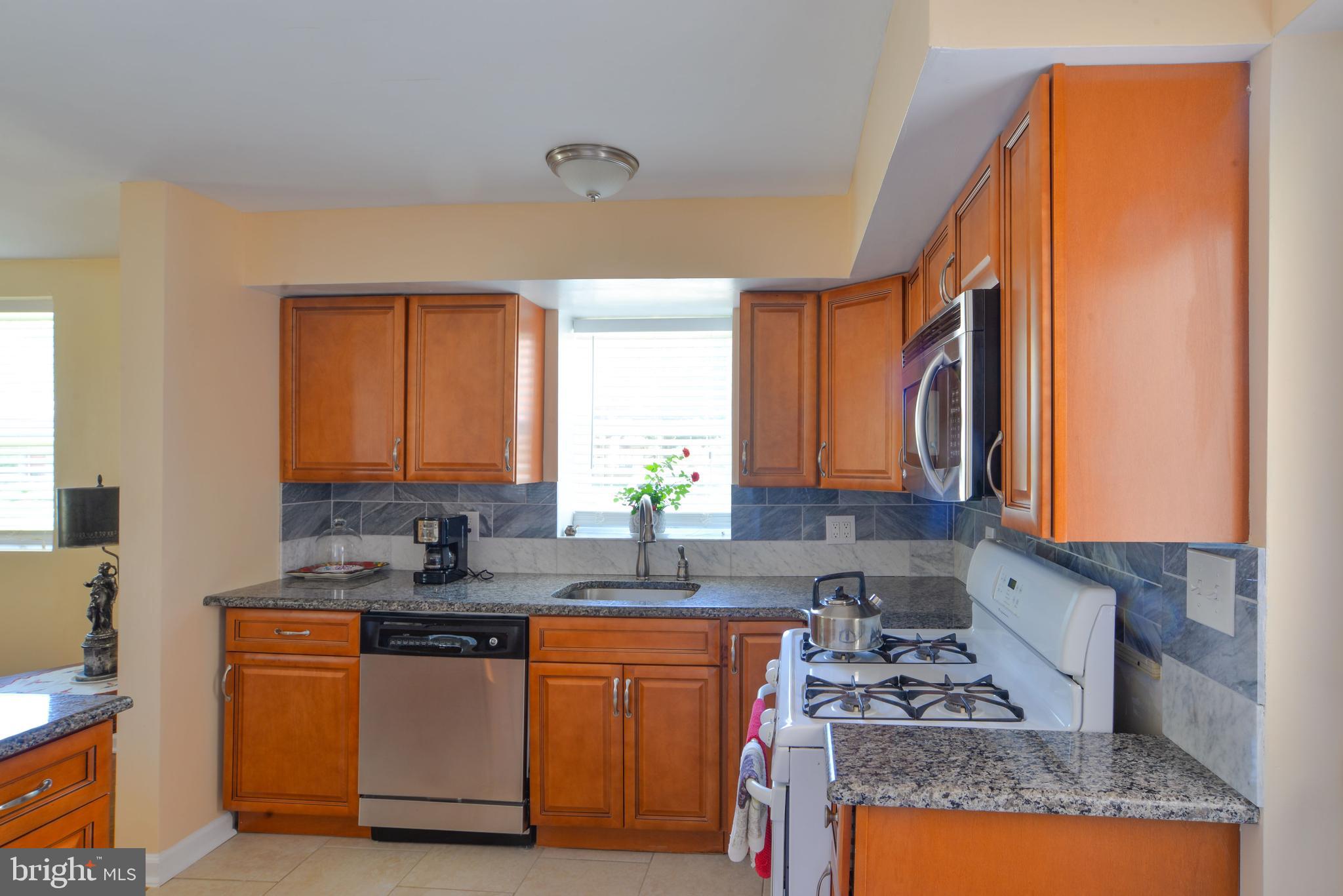 202 Fairhill Road Morton, PA 19070 - Photo 7 of 26 Kitchen