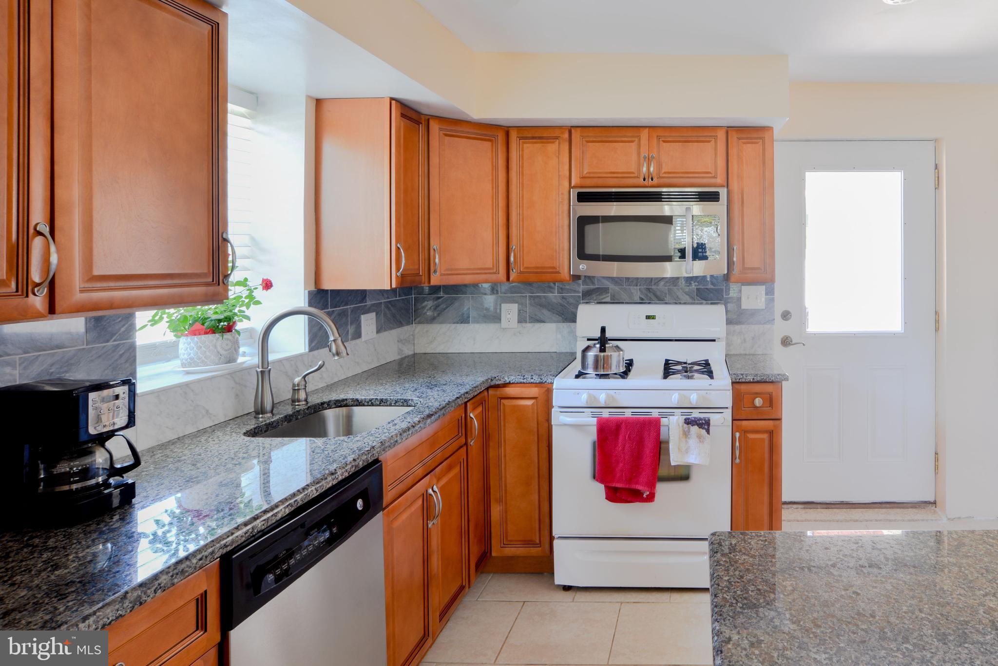 202 Fairhill Road Morton, PA 19070 - Photo 8 of 26 Kitchen