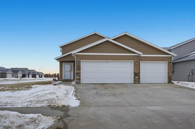 $394,900 | 3053 38th Avenue South, Moorhead, MN 56560