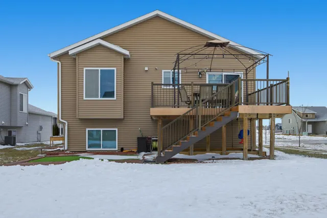$394,900 | 3053 38th Avenue South, Moorhead, MN 56560