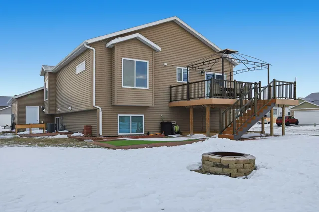 $394,900 | 3053 38th Avenue South, Moorhead, MN 56560