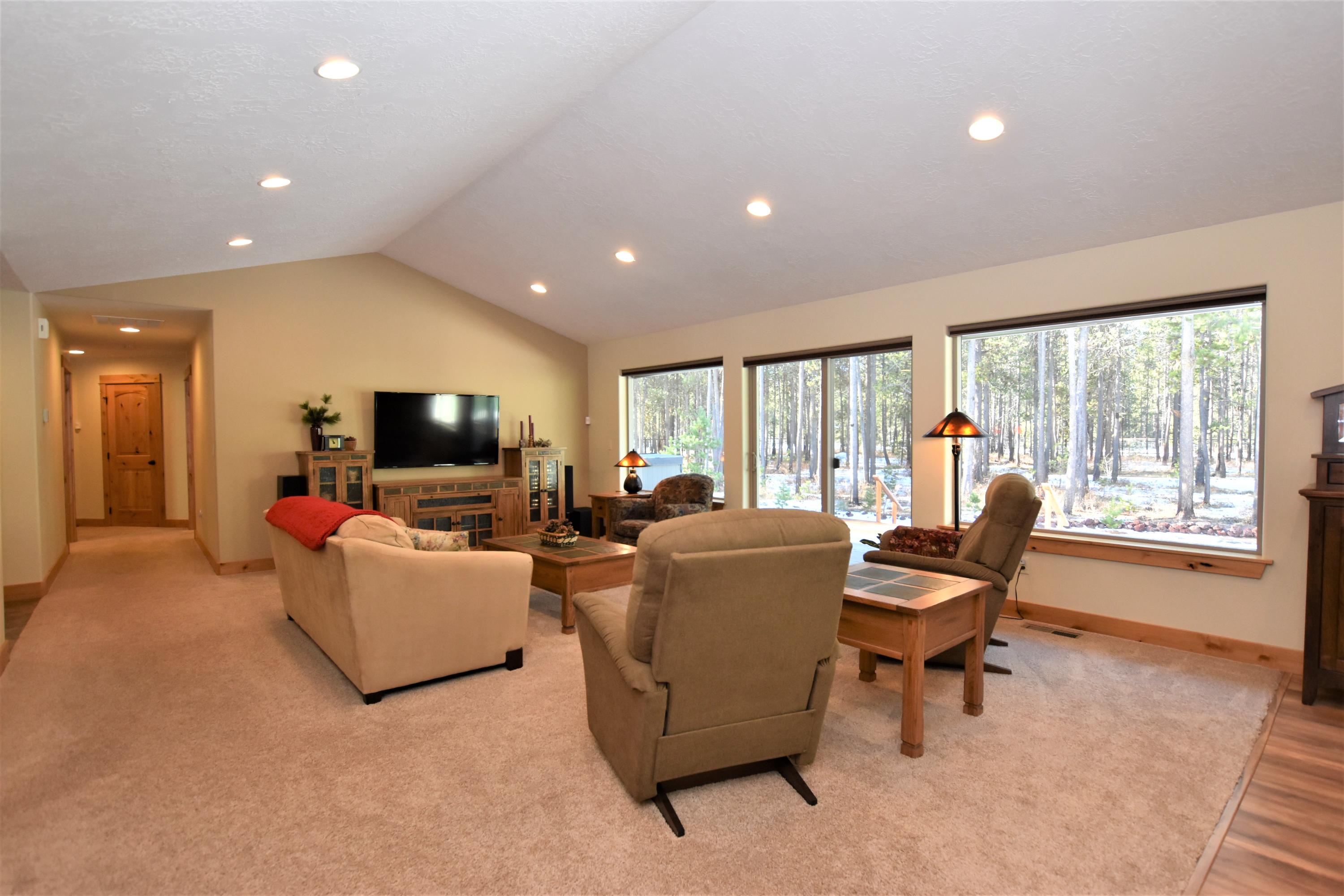56291 Tree Duck Road Bend, OR 97707 - Photo 8 of 48 #8