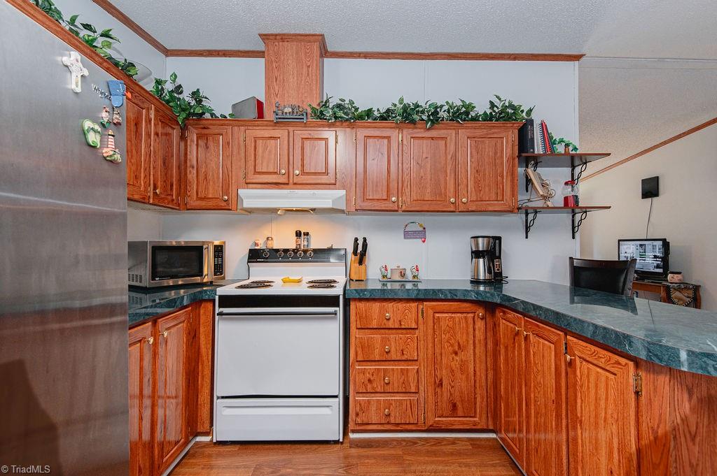 291 Lowe Road Madison, NC 27025 - Photo 5 of 24