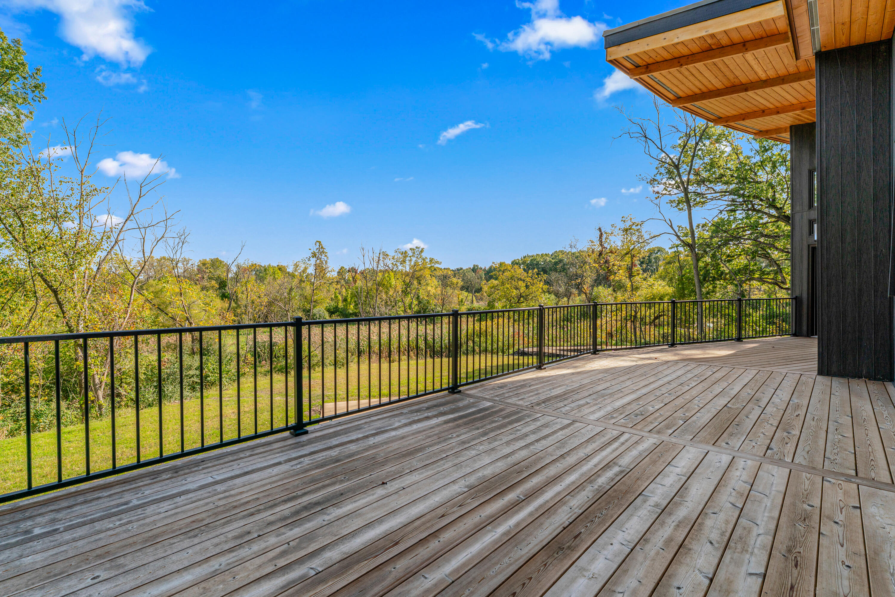 220 Robbins Road Valparaiso, IN 46385 - Photo 25 of 40 3000x2001