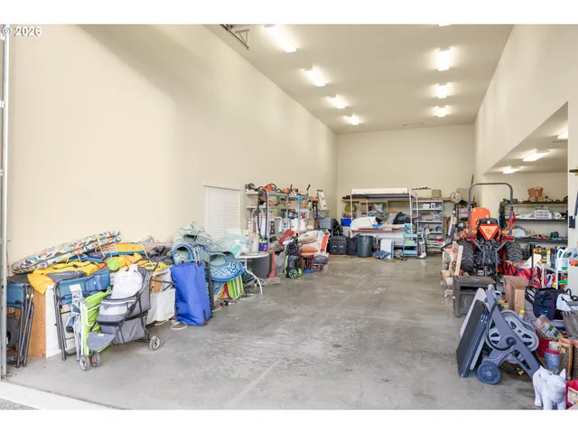 $1,099,000 | 230 Anderson Lane, Roseburg, OR 97470