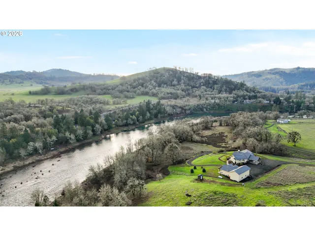 $1,099,000 | 230 Anderson Lane, Roseburg, OR 97470