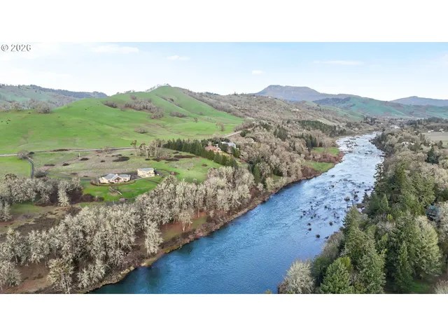 $1,099,000 | 230 Anderson Lane, Roseburg, OR 97470