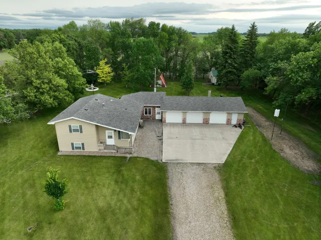 $255,000 | 21840 320th Avenue Northwest, Warren, MN 56762