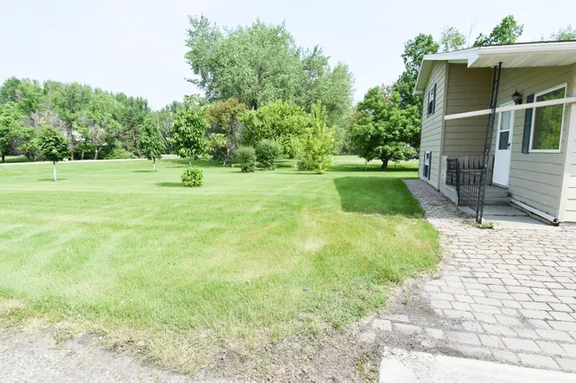 $255,000 | 21840 320th Avenue Northwest, Warren, MN 56762