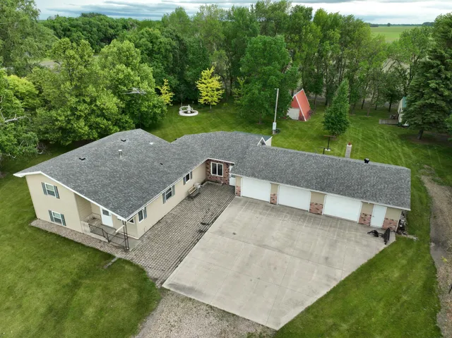 $255,000 | 21840 320th Avenue Northwest, Warren, MN 56762