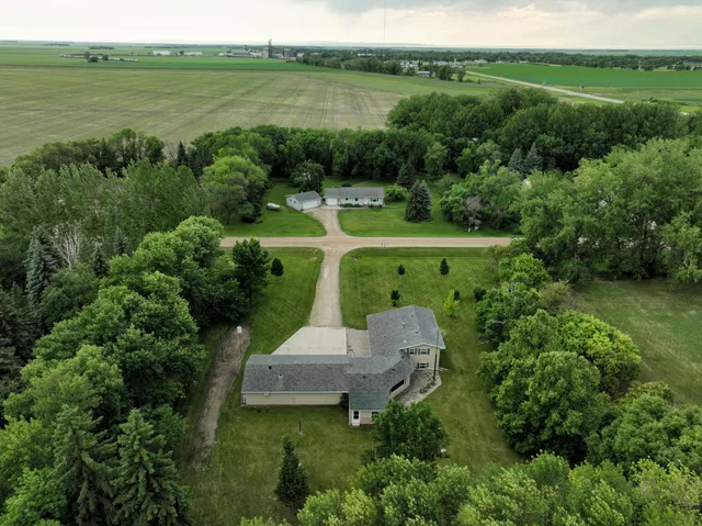 $255,000 | 21840 320th Avenue Northwest, Warren, MN 56762