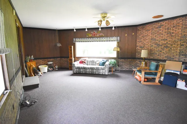 $255,000 | 21840 320th Avenue Northwest, Warren, MN 56762