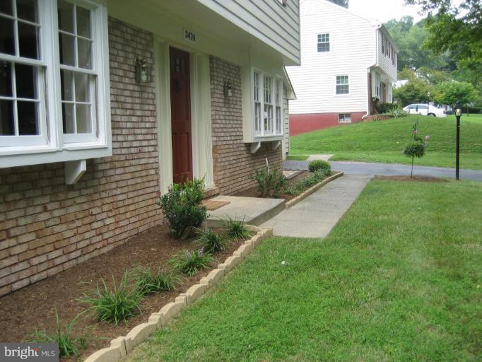 3424 Beret Lane Silver Spring, MD 20906 - Photo 2 of 25 Front walkway