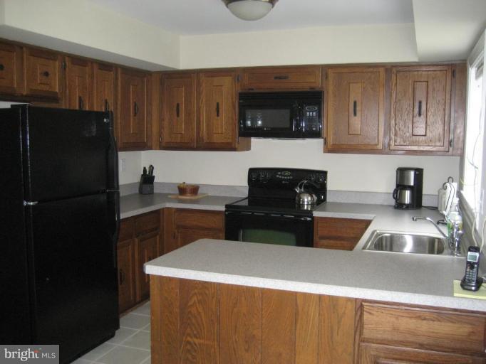 3424 Beret Lane Silver Spring, MD 20906 - Photo 4 of 25 Kitchen
