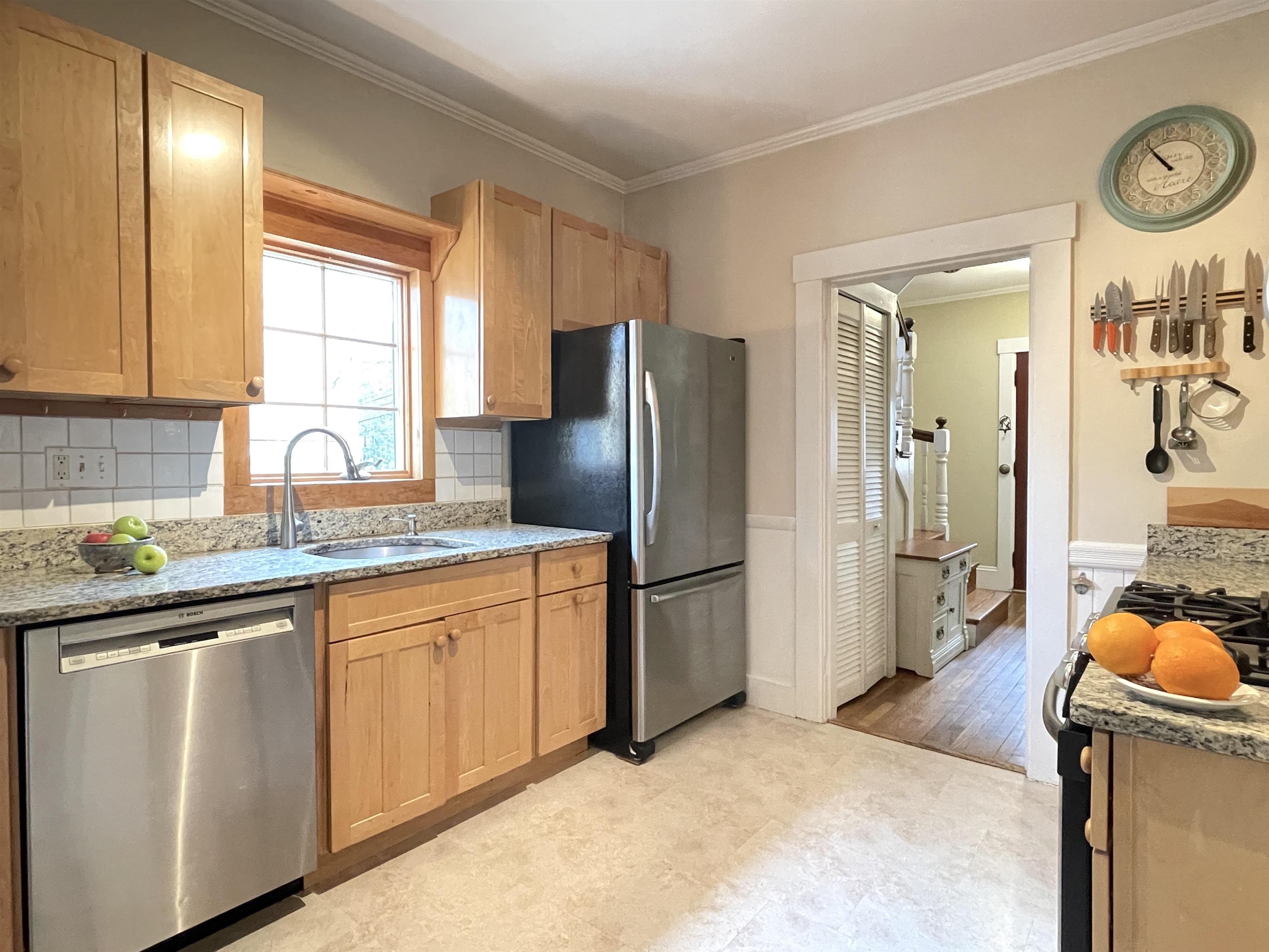 27 Pine Street Peterborough, NH 03458 - Photo 19 of 53