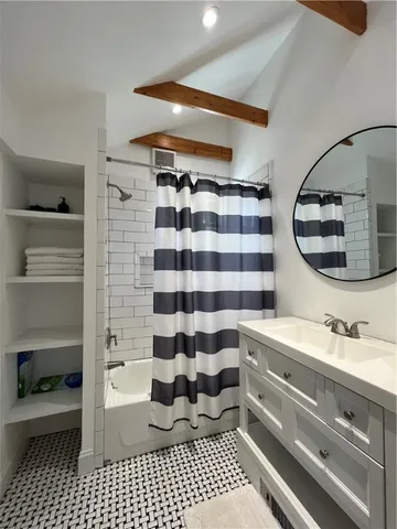 $10,000 | 33 Young Street, Newport, RI 02840