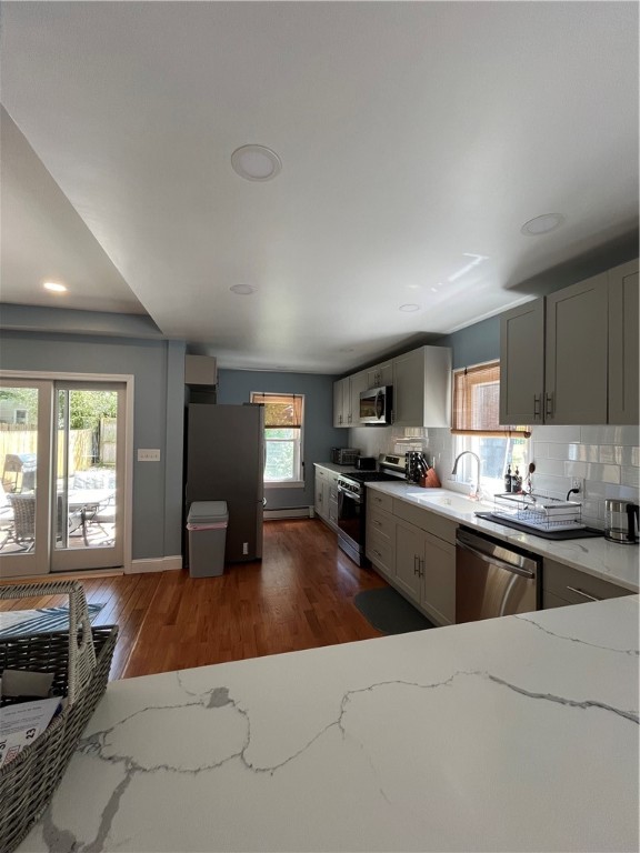 33 Young Street Newport, RI 02840 - Photo 9 of 29