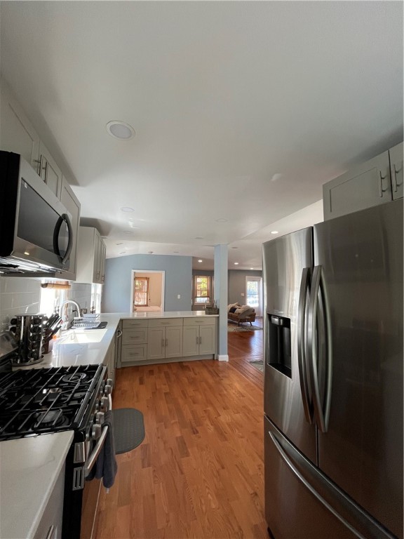 33 Young Street Newport, RI 02840 - Photo 10 of 29