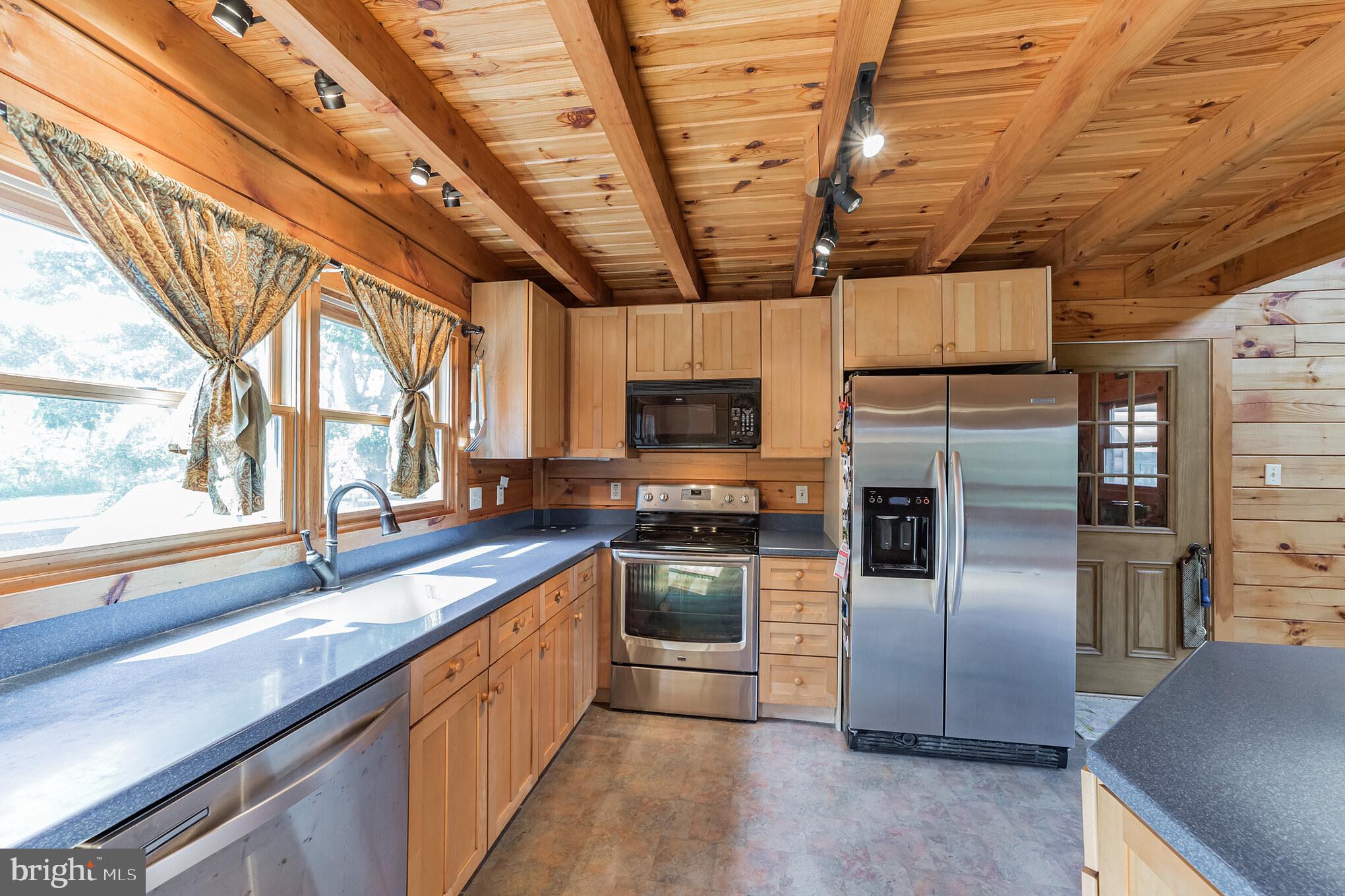1122 Snyder Road Perkiomenville, PA 18074 - Photo 8 of 51 Gallery Image 8
