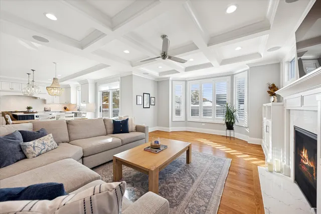 $1,499,000 | 762 Saylor Avenue, Elmhurst, IL 60126