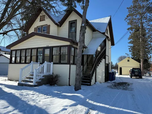 $160,900 | 709 North Main Street, Marion, WI 54950