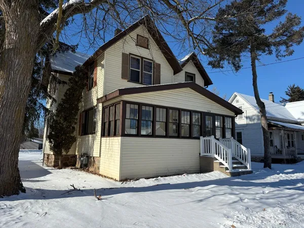$160,900 | 709 North Main Street, Marion, WI 54950