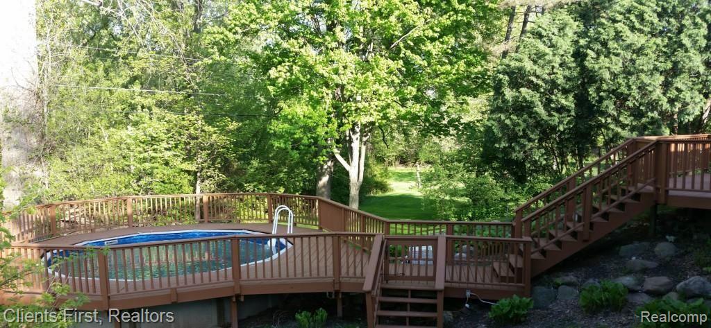 15668 Riverside Street Livonia, MI 48154 - Photo 3 of 33 Gallery Image 3