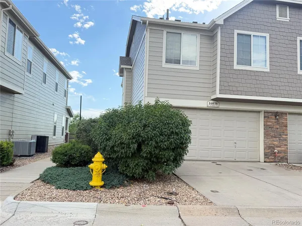 $2,550 | 16038 East Geddes Lane, Unit 30, Aurora, CO 80016