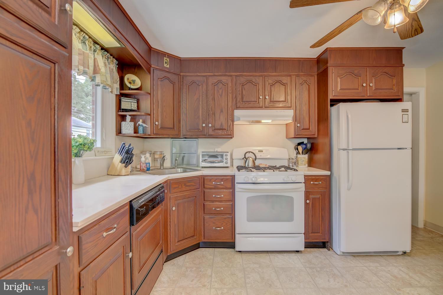 633 Evans Road Springfield, PA 19064 - Photo 8 of 28