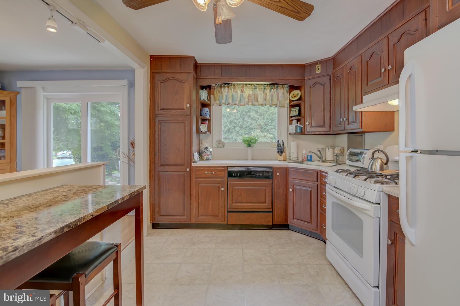 633 Evans Road Springfield, PA 19064 - Photo 9 of 28
