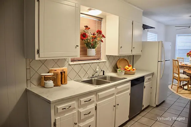 $2,150 | 2808 Bent Tree Lane, Arlington, TX 76016