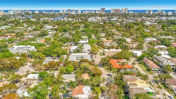 $6,000 | 1419 Northeast 4th Court, Fort Lauderdale, FL 33301